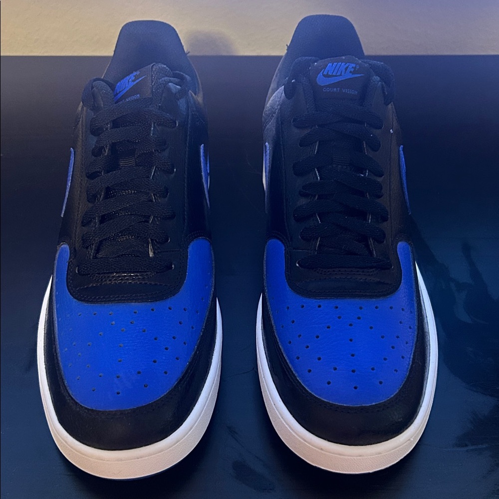 Nike Men's Black and Royal Blue Sneakers
